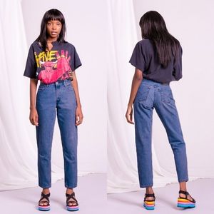 Vintage Levi's 550 Relaxed Tapered High Waisted Mom Jeans